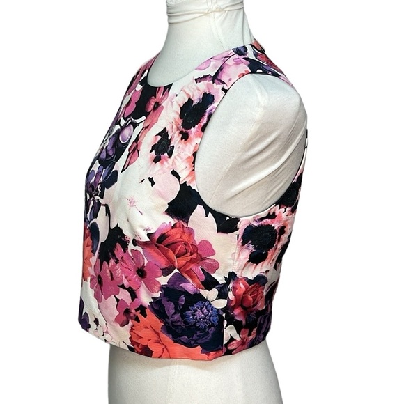 Eliza J Floral Crop Blouse - Picture 3 of 6